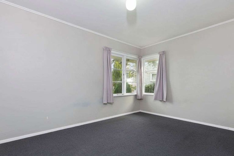 Photo of property in 74a Mcannalley Street, Manurewa East, Auckland, 2102