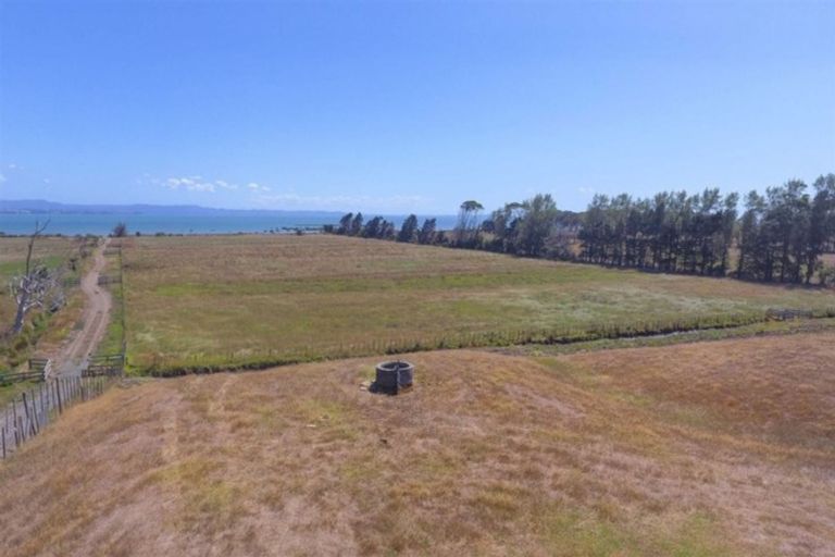 Photo of property in 124 Dell Road, Waiau Pa, Clarks Beach, 2679