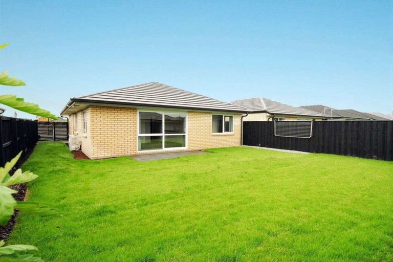 Photo of property in 23 Ragley Way, Rolleston, 7615