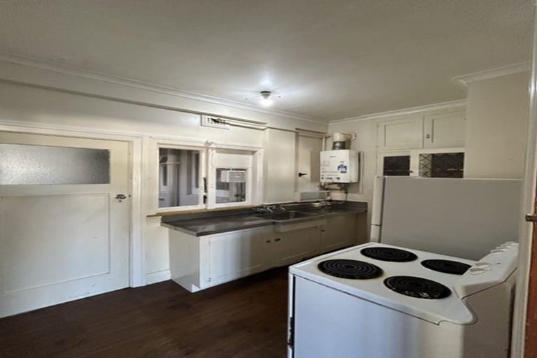 Photo of property in Elms Court Flats, 5/367 The Terrace, Te Aro, Wellington, 6011