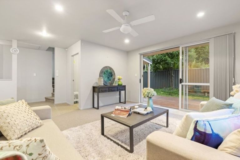 Photo of property in 2/10 Foley Place, Torbay, Auckland, 0632