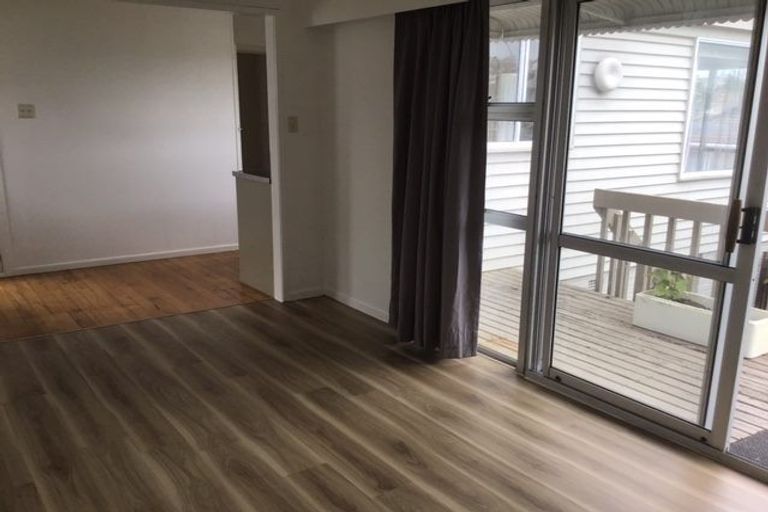 Photo of property in 12 Lyttelton Avenue, Forrest Hill, Auckland, 0620