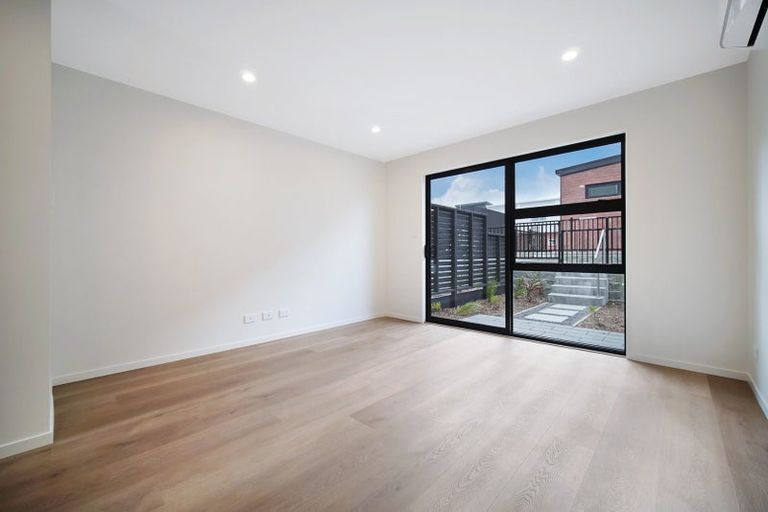 Photo of property in 20 Hoopers Road, Glen Eden, Auckland, 0602