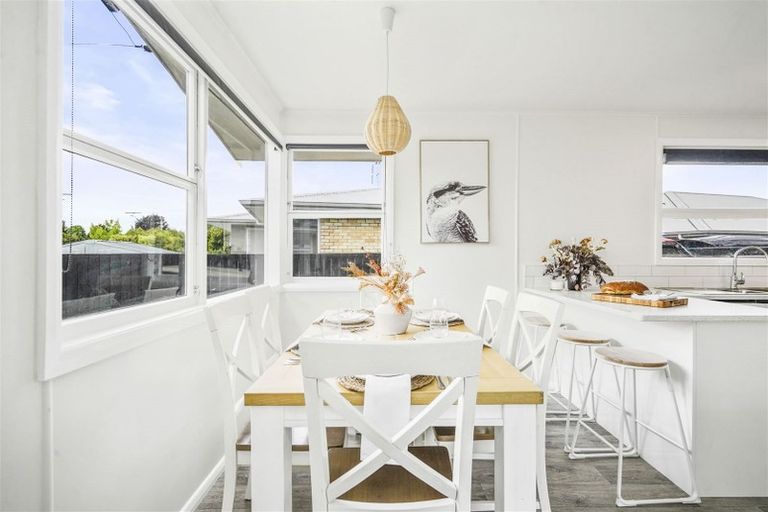 Photo of property in 6 Thornton Place, Melville, Hamilton, 3206