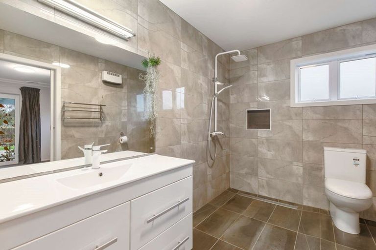 Photo of property in 62 Russell Street, Marton, 4710