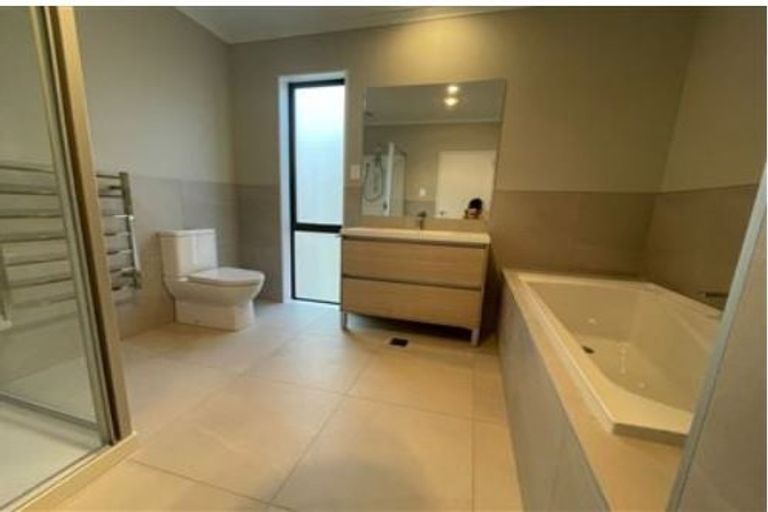 Photo of property in 24 Te Rito Road, Hobsonville, Auckland, 0616