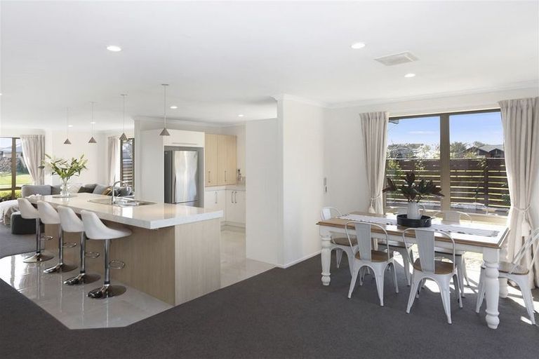 Photo of property in 16 Teagarden Close, Mairehau, Christchurch, 8052