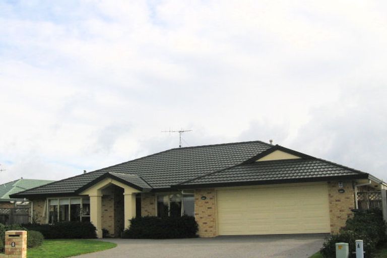 Photo of property in 6 Monterosso Place, Paraparaumu Beach, Paraparaumu, 5032