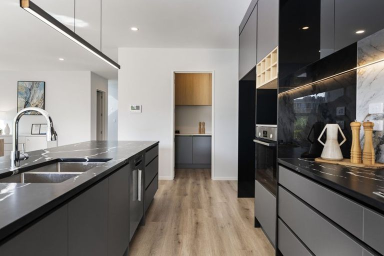 Photo of property in 17 Seagreen Avenue, Rosehill, Papakura, 2113
