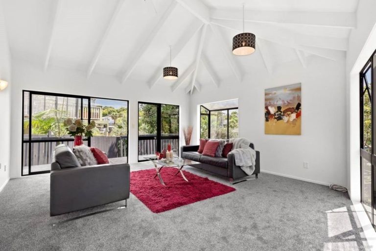 Photo of property in 47 Sheridan Drive, New Lynn, Auckland, 0600