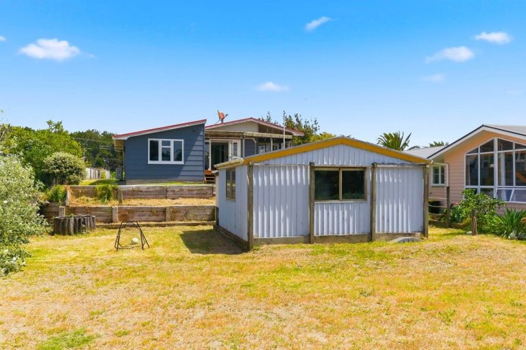 Photo of property in 628 Waitarere Beach Road, Waitarere Beach, Levin, 5510