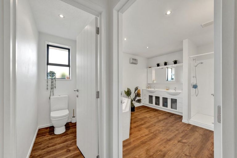 Photo of property in 14 Creese Place, Redwood, Christchurch, 8051
