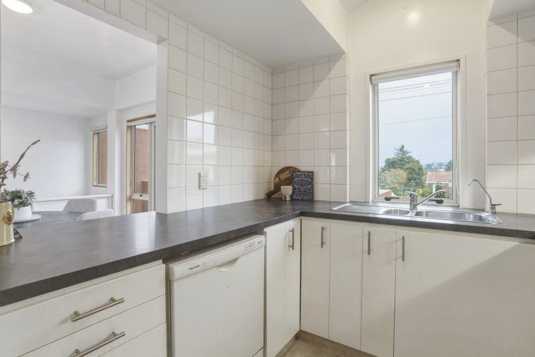 Photo of property in 64 Drivers Road, Maori Hill, Dunedin, 9010