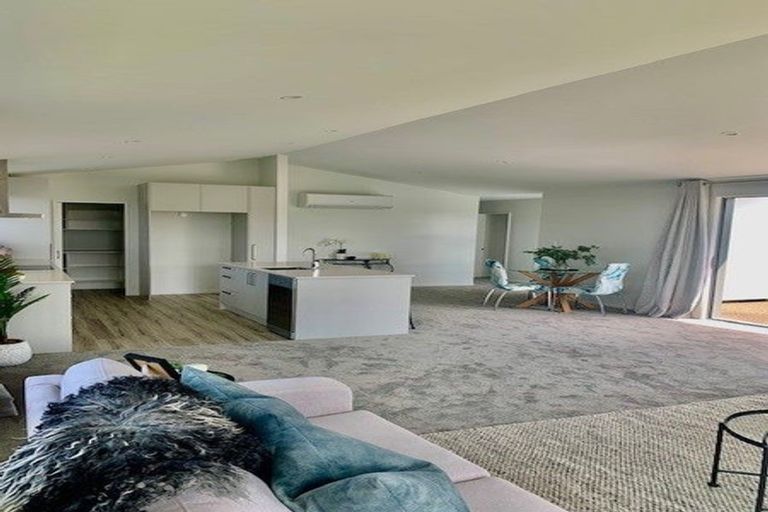 Photo of property in 10 Mccahon Drive, Rangiora, 7400