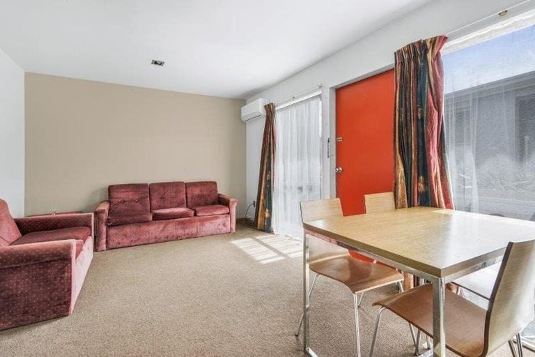 Photo of property in 18u2 Lorne Street, Melville, Hamilton, 3206
