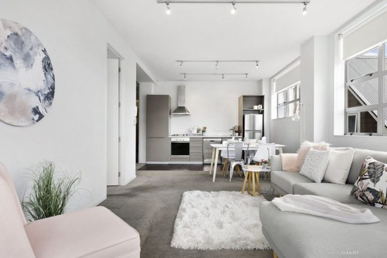 Photo of property in Vespa Apartments, 303/20 Hanson Street, Mount Cook, Wellington, 6021