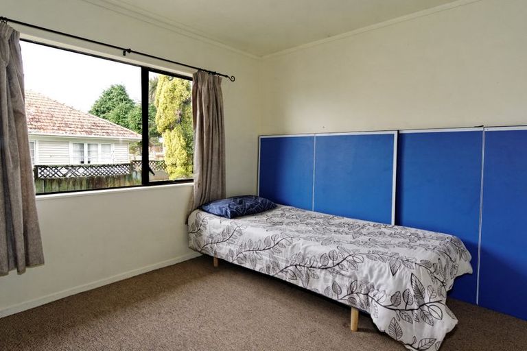 Photo of property in 3/111 Lincoln Park Avenue, Massey, Auckland, 0614