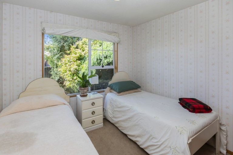 Photo of property in 5 Westgrove Avenue, Avonhead, Christchurch, 8042