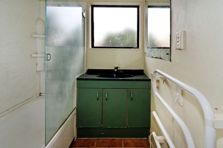 Photo of property in 3/111 Lincoln Park Avenue, Massey, Auckland, 0614