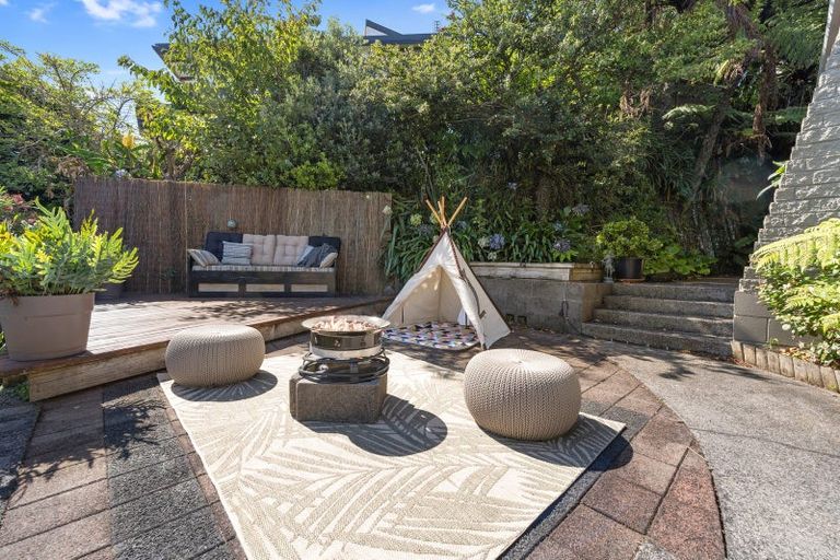 Photo of property in 4 Crownhill Street, Spotswood, New Plymouth, 4310