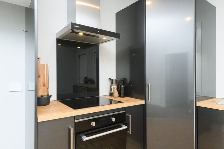 Photo of property in 8a Cuba Street, Takaro, Palmerston North, 4412