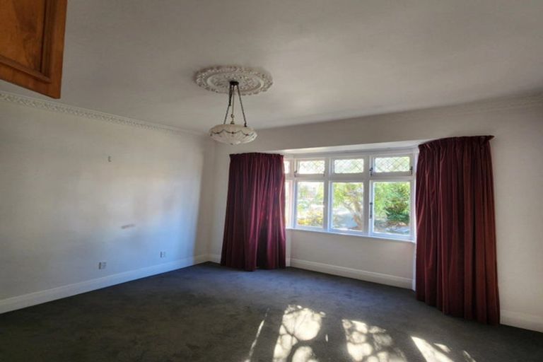 Photo of property in 1 Williams Grove, Melling, Lower Hutt, 5010