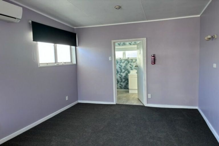 Photo of property in 38 Clarence Cox Crescent, Pirimai, Napier, 4112