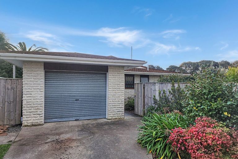 Photo of property in 1a Anzac Avenue, Onekawa, Napier, 4110