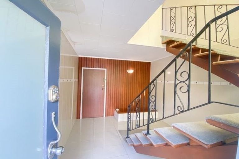 Photo of property in 22 Hartley Terrace, Massey, Auckland, 0614