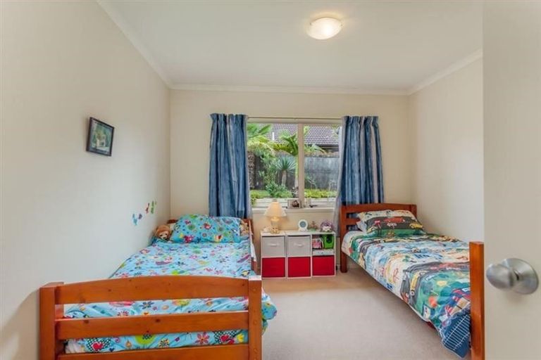 Photo of property in 12 Elkstone Place, Henderson, Auckland, 0612