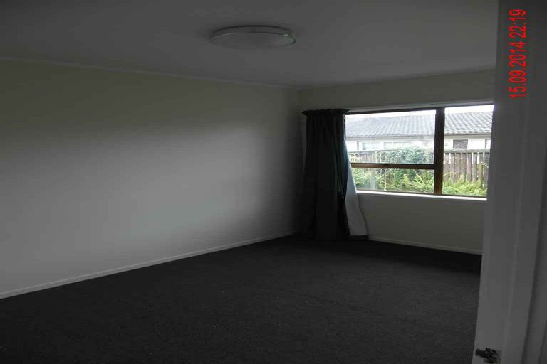 Photo of property in 1/65 Edmonton Road, Henderson, Auckland, 0612