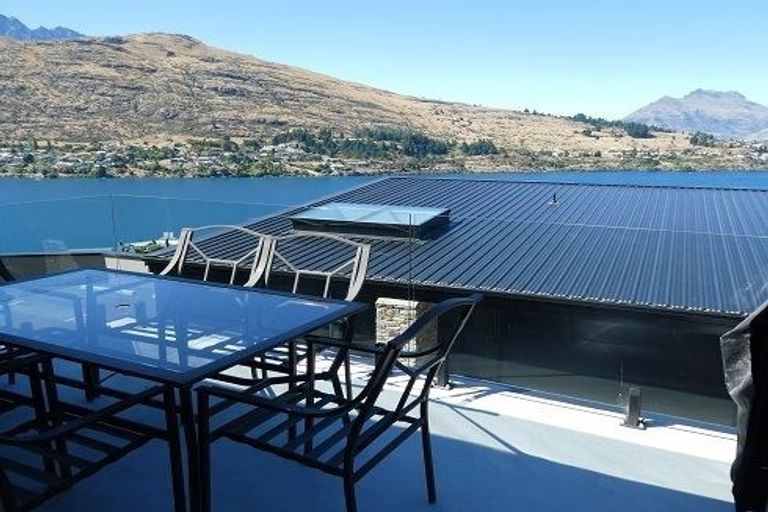 Photo of property in 12 Highlands Close, Queenstown, 9300