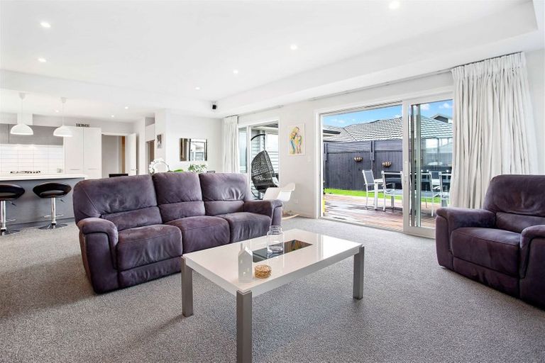 Photo of property in 2 Norrie Way, Kaiapoi, 7630