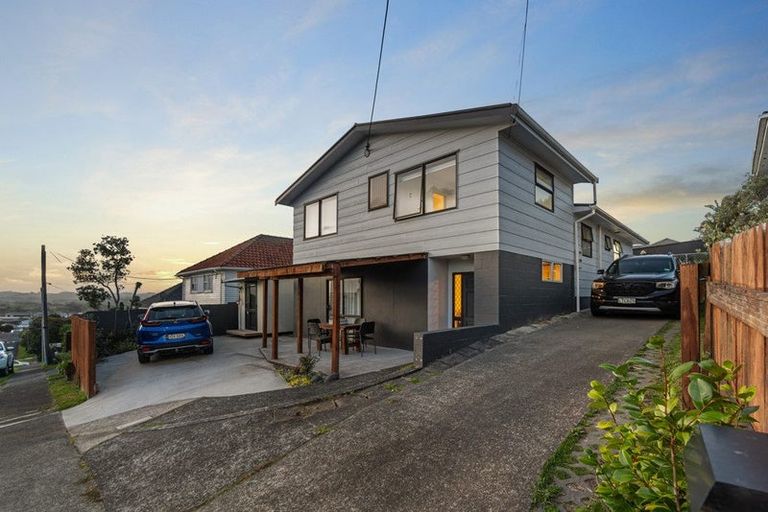 Photo of property in 34 Karaka Street, Helensville, 0800