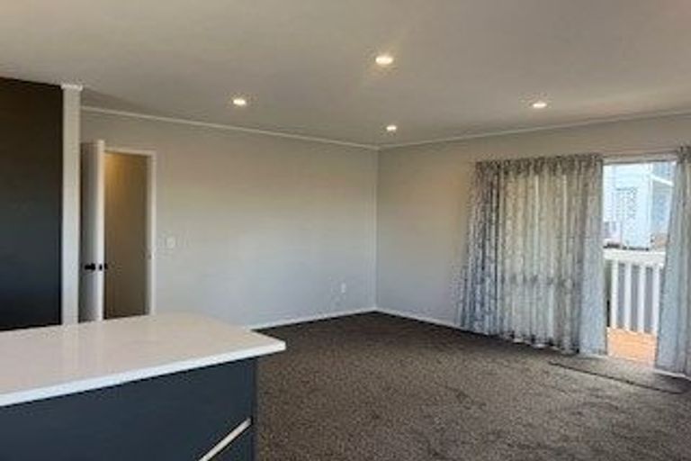 Photo of property in 40c/1 West Coast Road, Glen Eden, Auckland, 0602