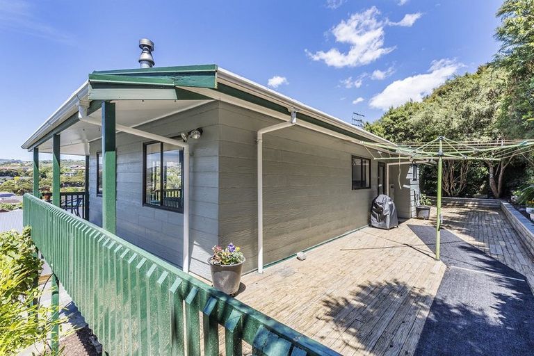 Photo of property in 22 Shackle Lane, Whitby, Porirua, 5024