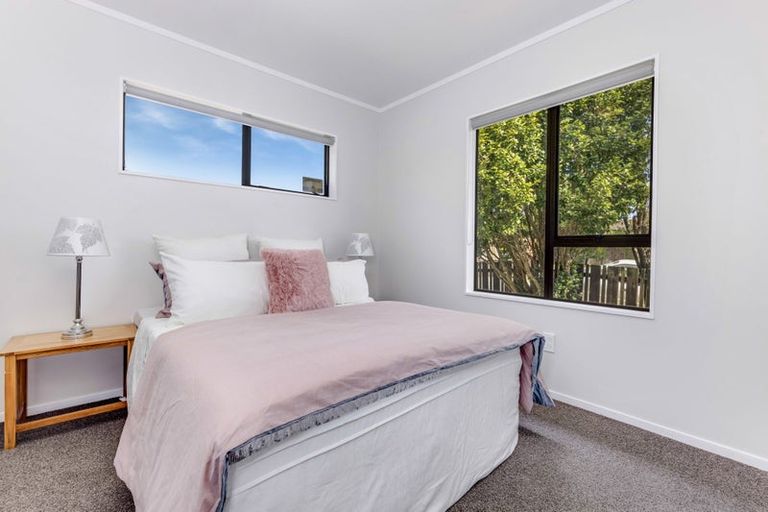 Photo of property in 26 Imperial Place, Henderson, Auckland, 0612