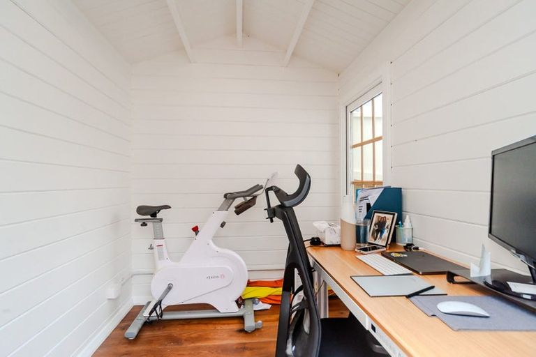 Photo of property in 1 Torquay Terrace, Newtown, Wellington, 6021