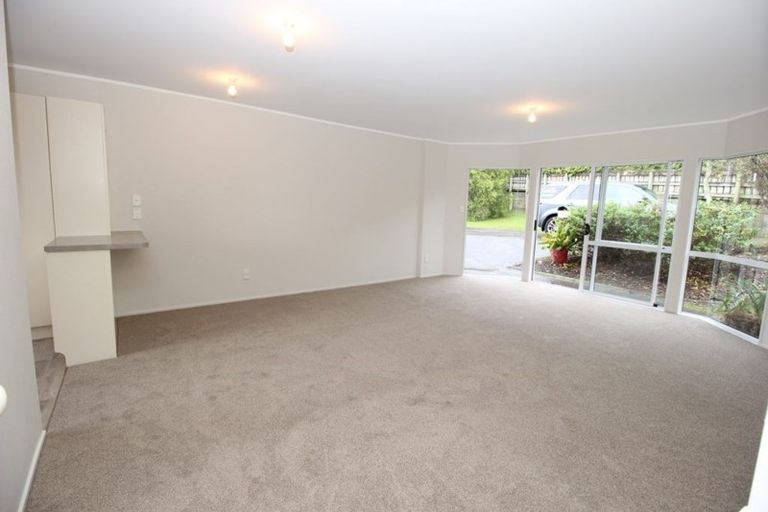 Photo of property in 130m Lakeside Drive, Orewa, 0931
