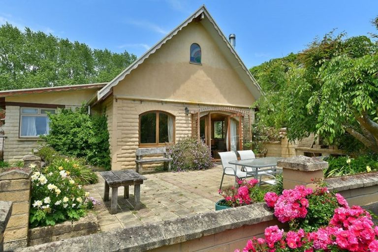 Photo of property in 280 Inland Road, Helensville, 0875