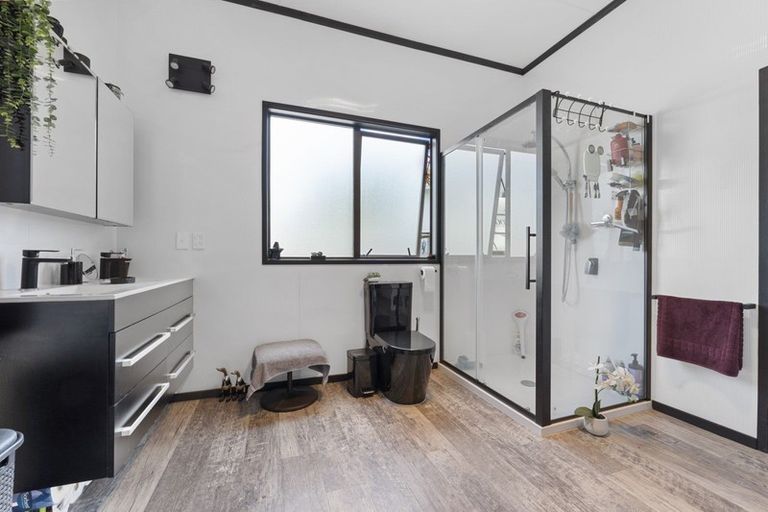 Photo of property in 373 Broadway, Stratford, 4332