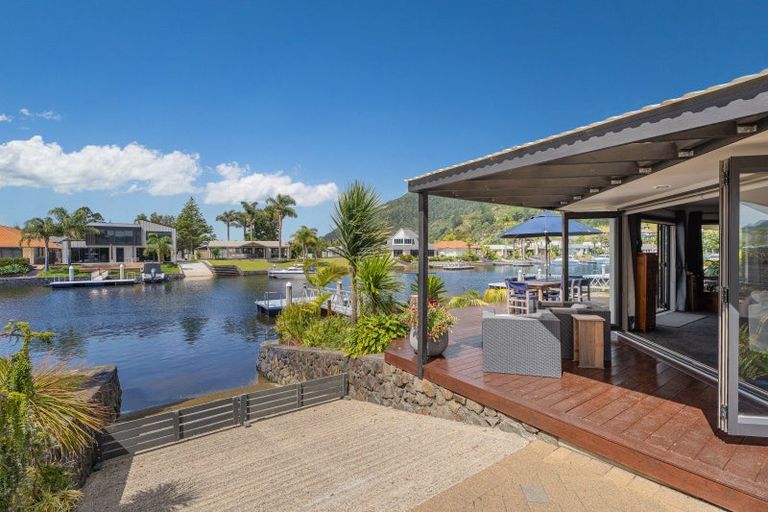 Photo of property in 124 Motu Grande, Pauanui, Hikuai, 3579