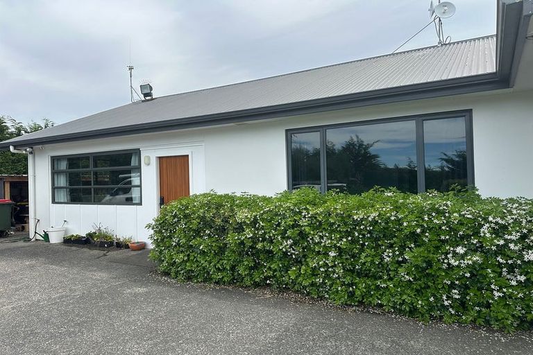 Photo of property in 325 Riccarton Road West, Mosgiel, 9092