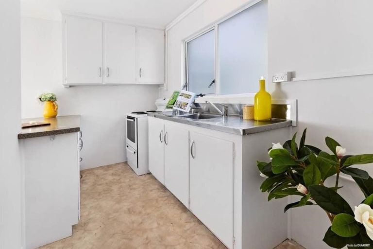 Photo of property in 45 Takahe Road, Titirangi, Auckland, 0604