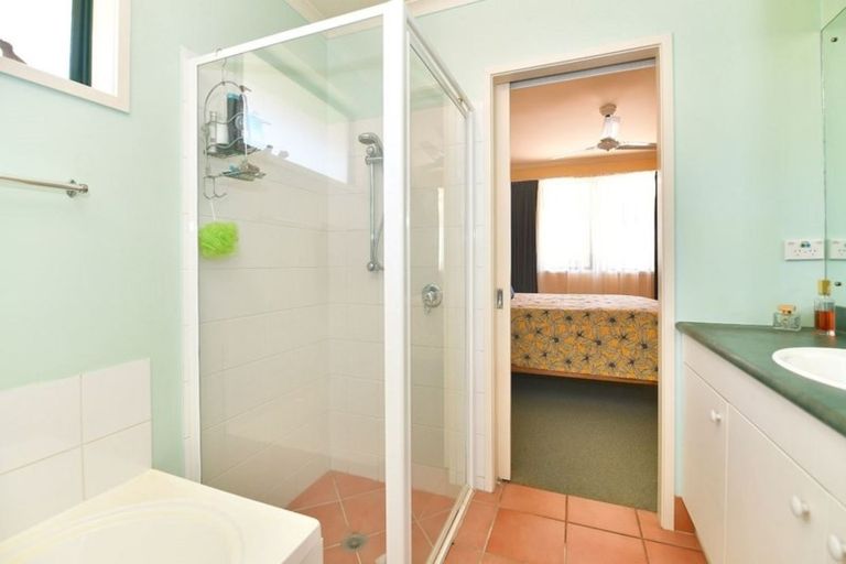 Photo of property in 67 Cabeleigh Drive, Helensville, 0800