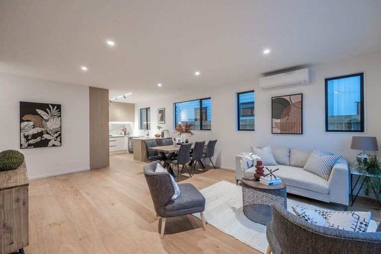 Photo of property in 6c Raeben Avenue, Hillcrest, Auckland, 0627