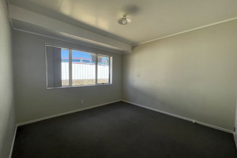 Photo of property in 16 Kamaka Road, Mangere Bridge, Auckland, 2022