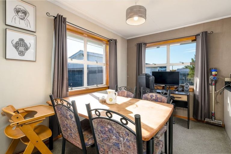 Photo of property in 8 Balmoral Street, Waimate, 7924