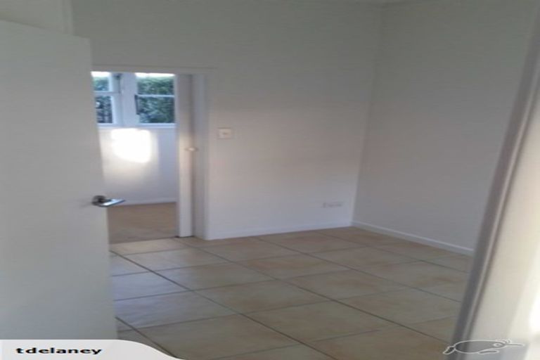 Photo of property in 60 Old Lake Road, Narrow Neck, Auckland, 0624