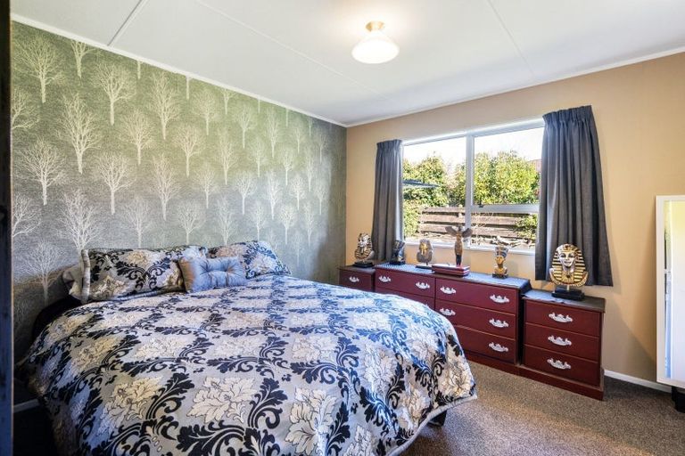 Photo of property in 11 Matai Place, Hawera, 4610